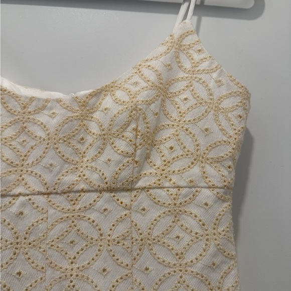 Dee Elly Elegant Pale Yellow Dress - Picture 9 of 10